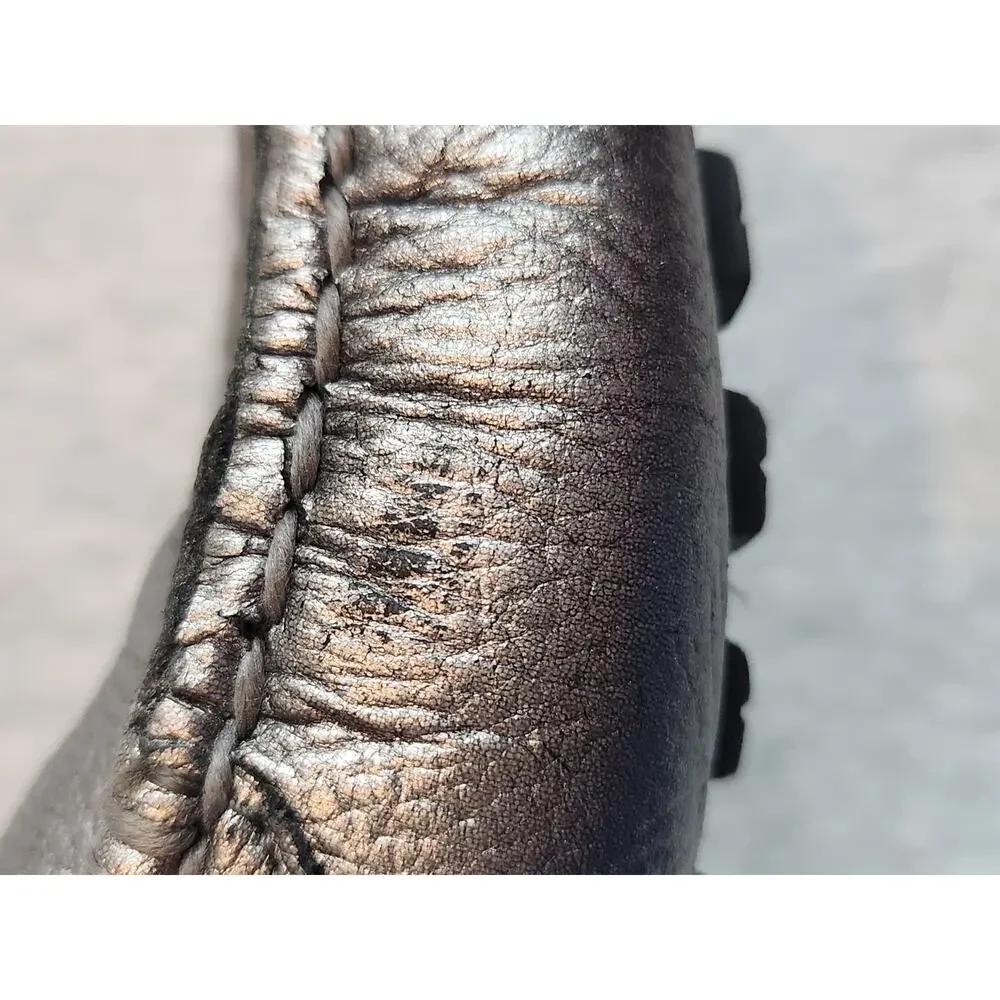 Coach Amber sz 5.5B matallic pewter pebbled leather driving loafer shoes comfort